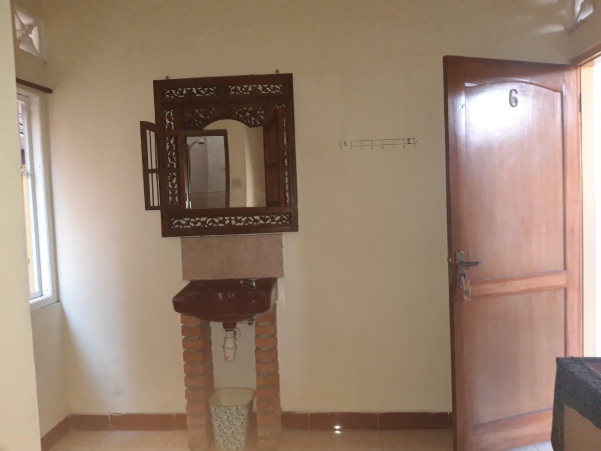 La Javanaise Home Stay Malioboro Джокякарта Екстериор снимка